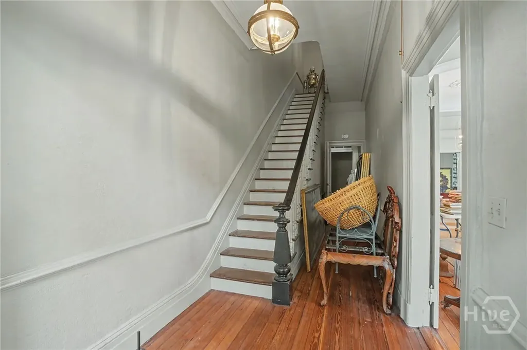 10 W Liberty Street Savannah GA 31401