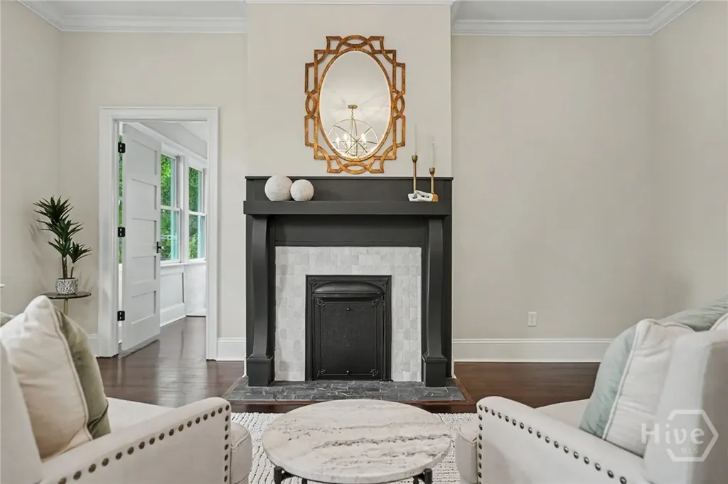 111 E 49th Street Savannah GA 31405