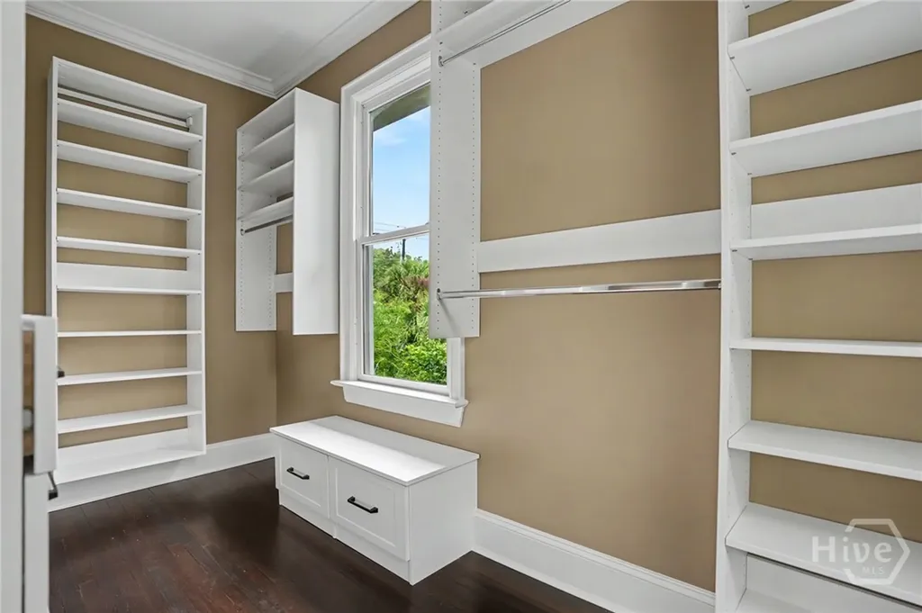 111 E 49th Street Savannah GA 31405