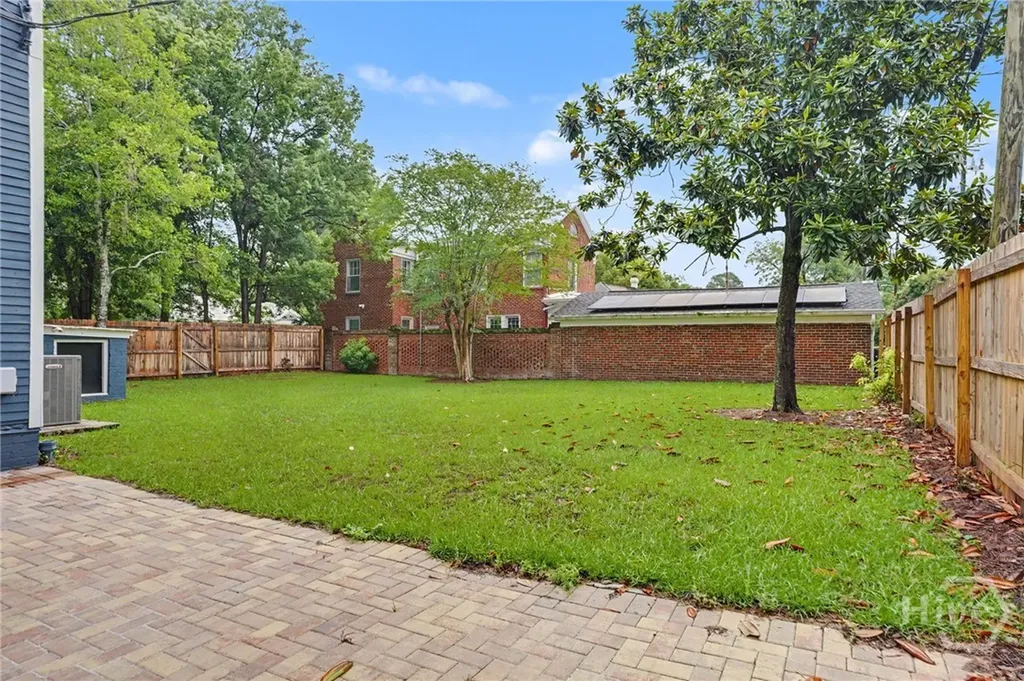 111 E 49th Street Savannah GA 31405