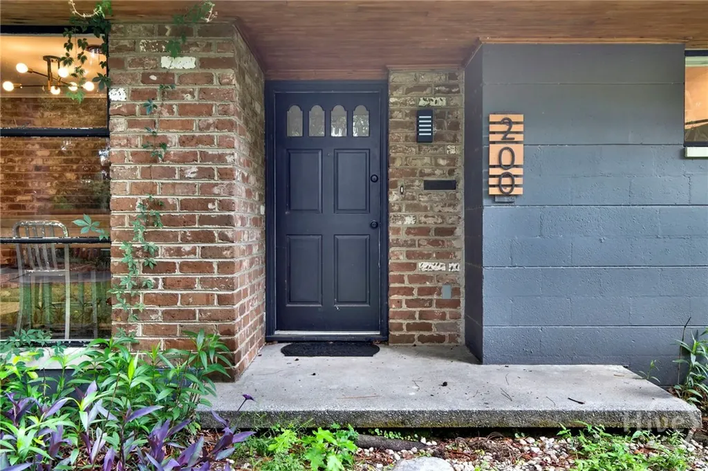 200 Kinzie Avenue Savannah GA 31404