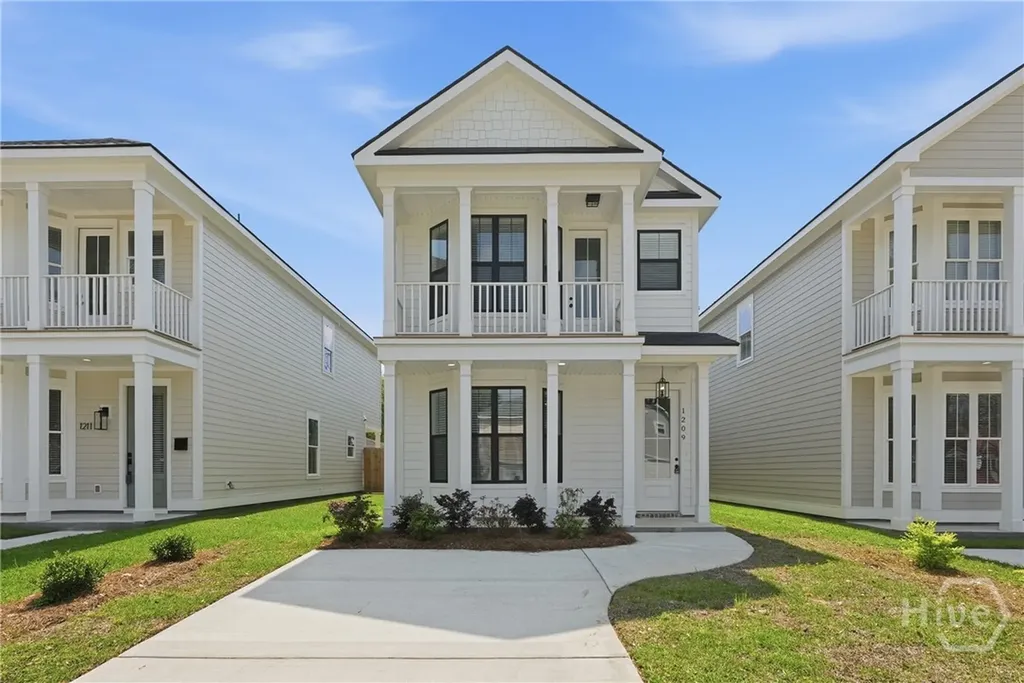 1209 E 34th Street Savannah GA 31404