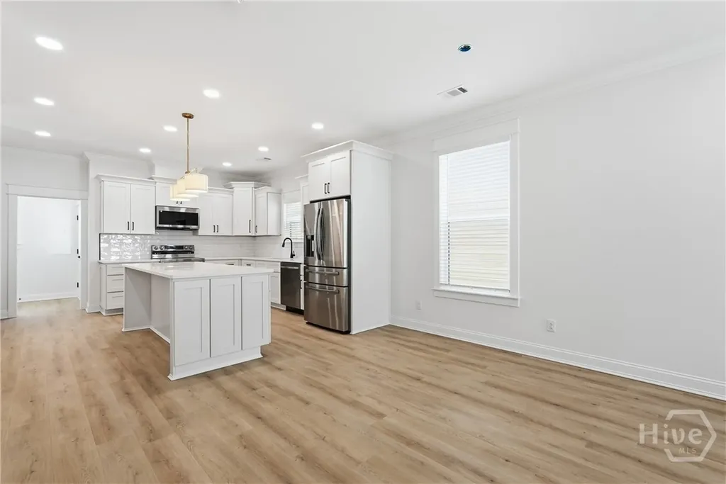 1209 E 34th Street Savannah GA 31404