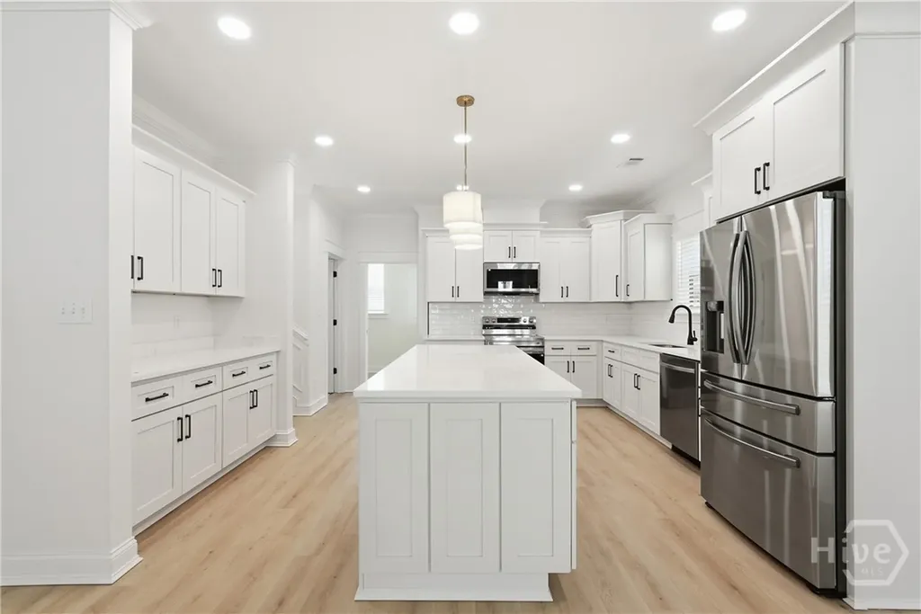 1209 E 34th Street Savannah GA 31404