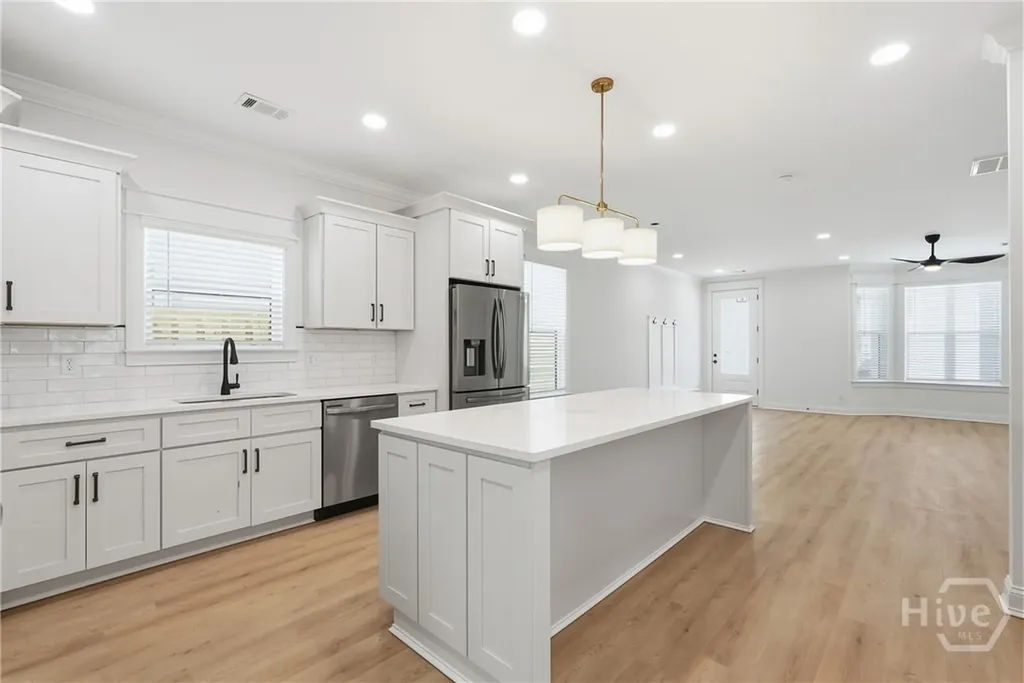 1209 E 34th Street Savannah GA 31404