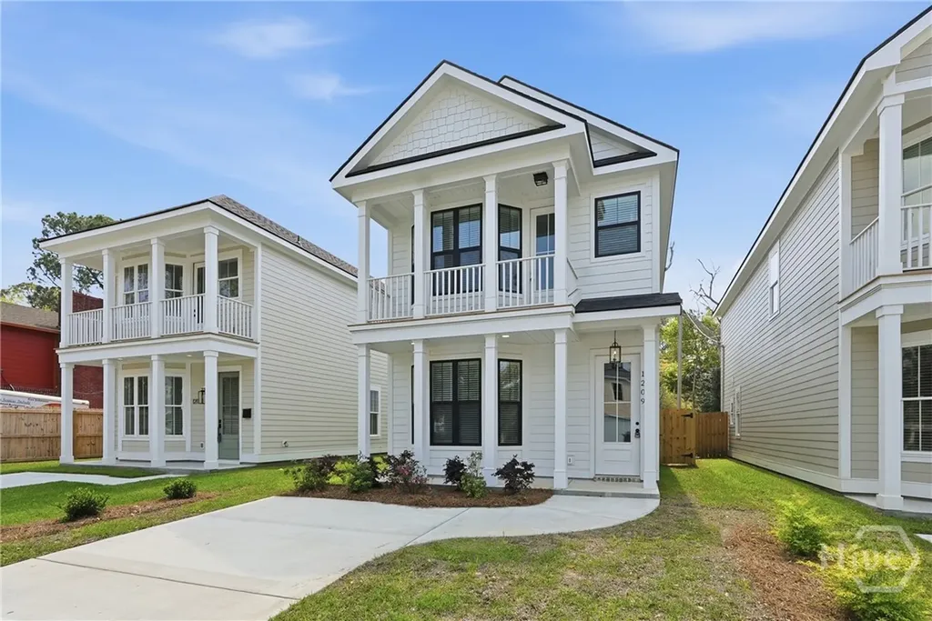 1209 E 34th Street Savannah GA 31404