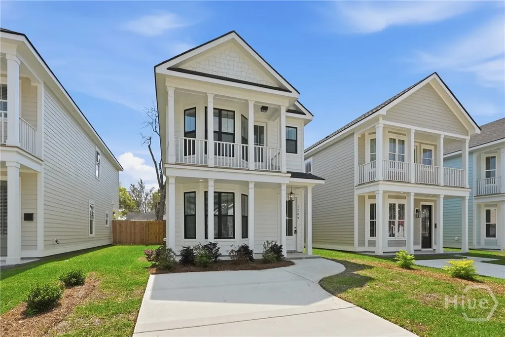 1209 E 34th Street Savannah GA 31404