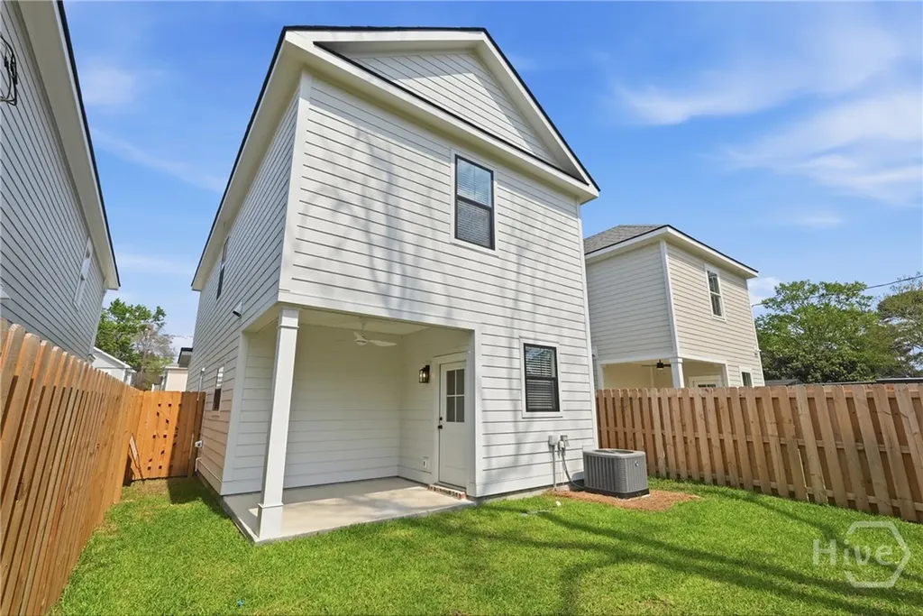 1209 E 34th Street Savannah GA 31404