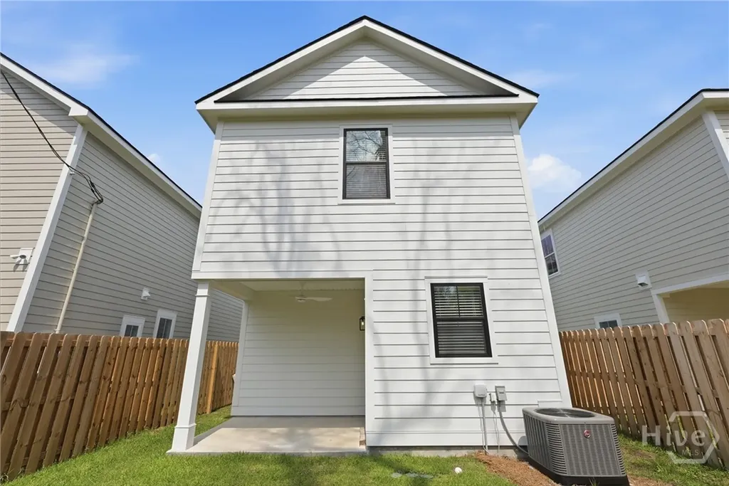1209 E 34th Street Savannah GA 31404