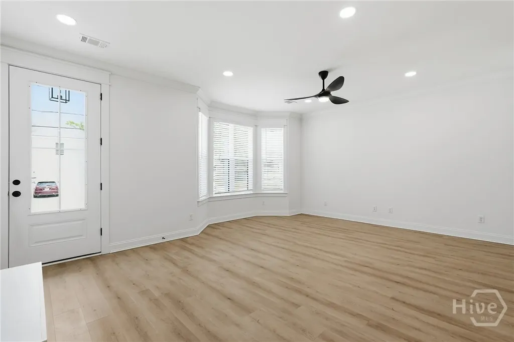 1209 E 34th Street Savannah GA 31404
