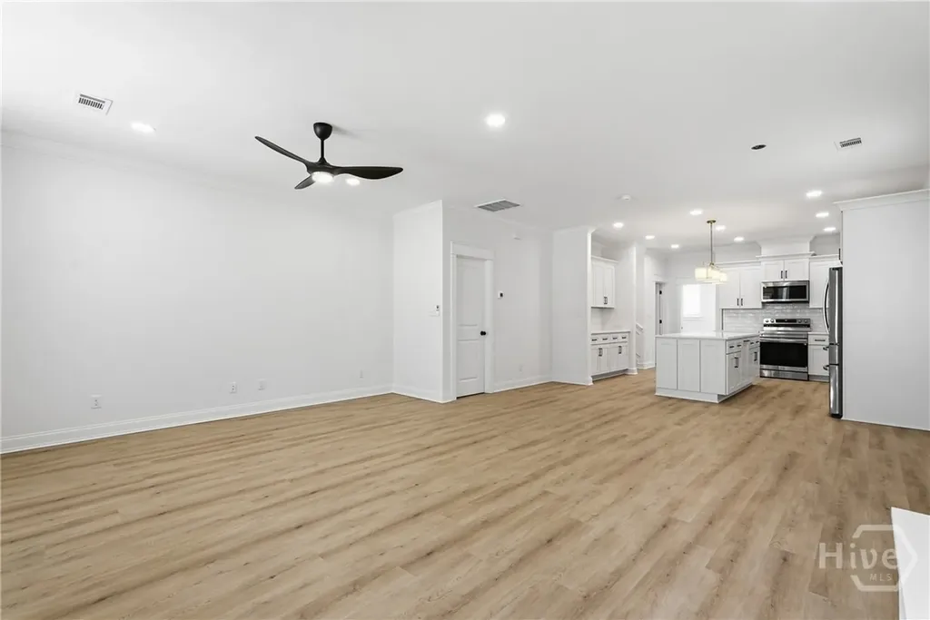 1209 E 34th Street Savannah GA 31404