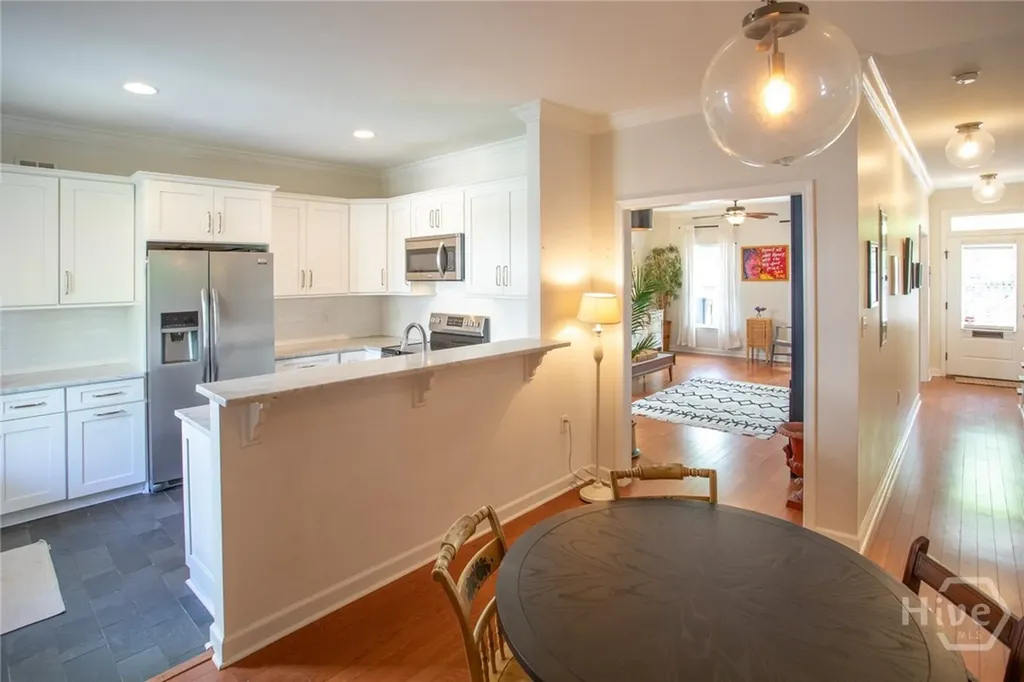 218 E 33rd Street Savannah GA 31401