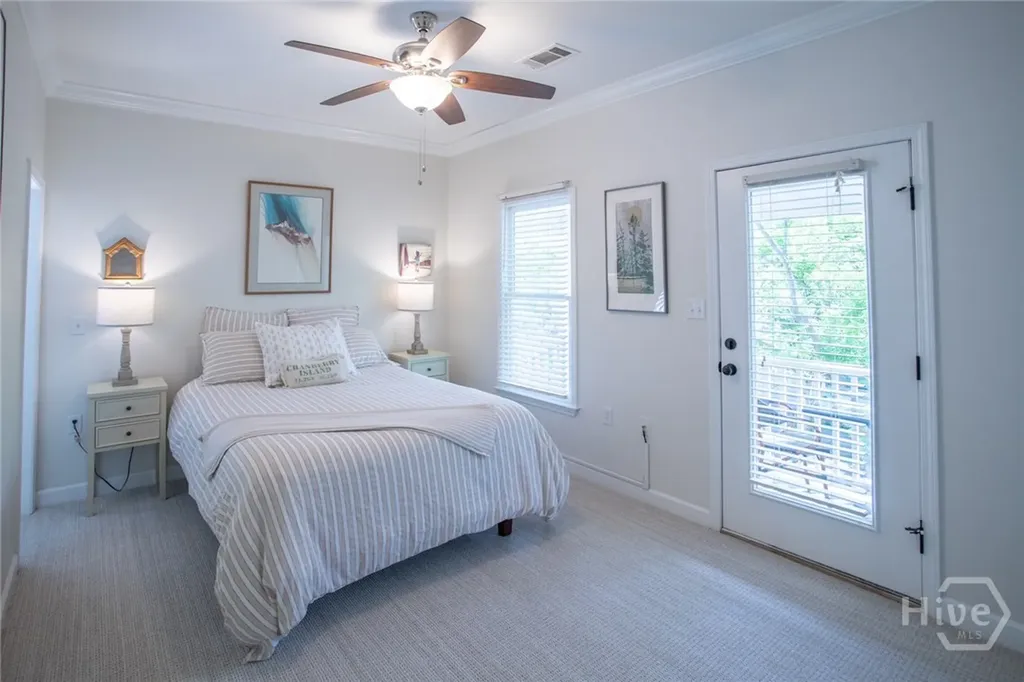 218 E 33rd Street Savannah GA 31401