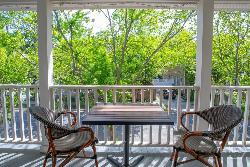 218 E 33rd Street Savannah GA 31401