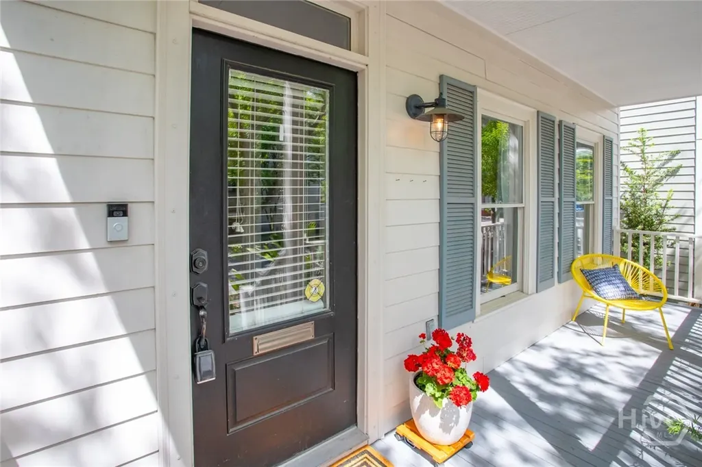 218 E 33rd Street Savannah GA 31401