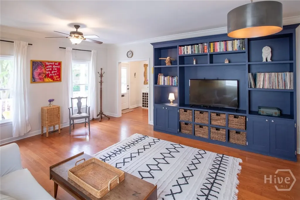 218 E 33rd Street Savannah GA 31401
