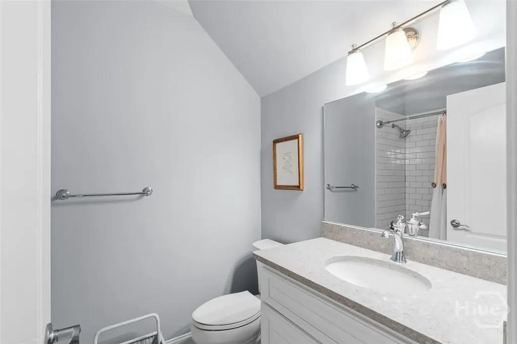 2 Lightenstone Court Savannah GA 31411