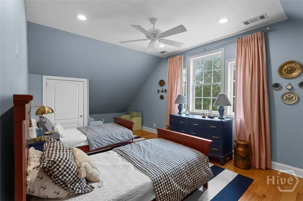 2 Lightenstone Court Savannah GA 31411