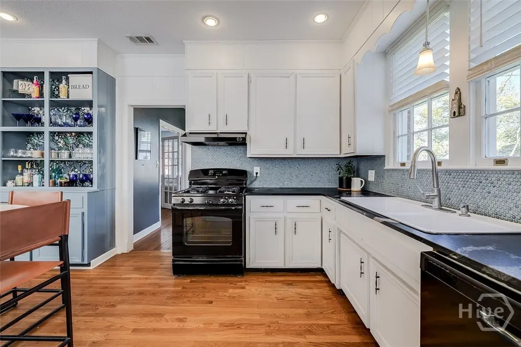 304 E 57th Street Savannah GA 31405