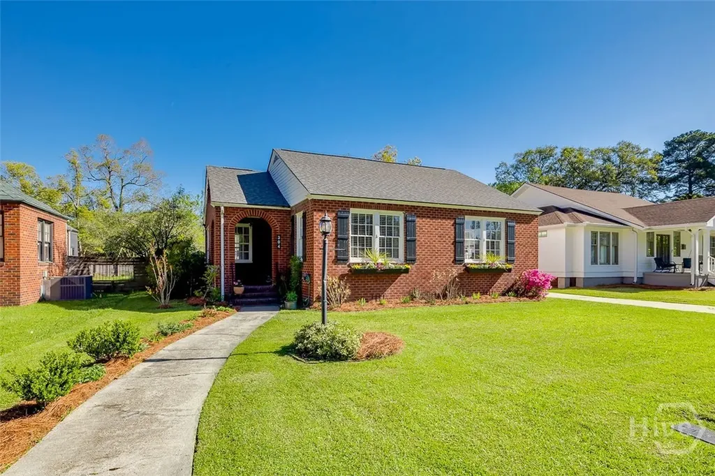304 E 57th Street Savannah GA 31405
