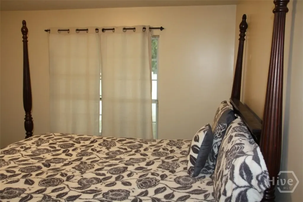 48 W Beaver Lane Midway GA 31320