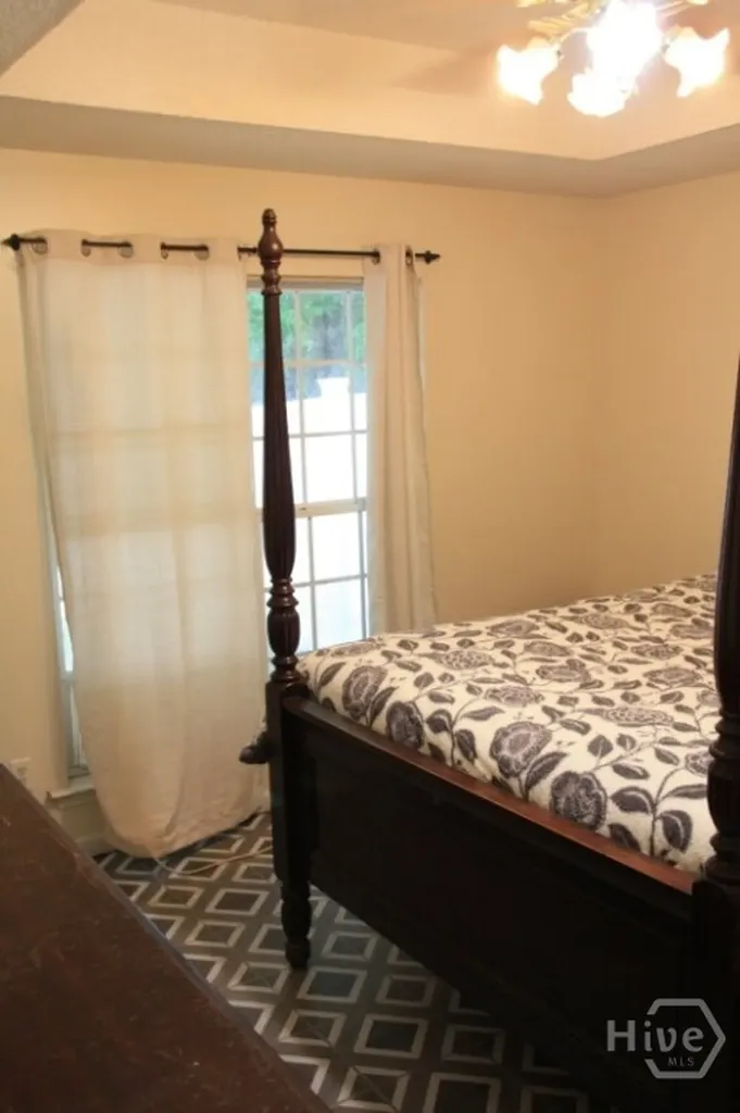 48 W Beaver Lane Midway GA 31320