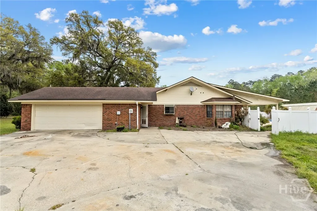 160 Hall Street Hinesville GA 31313