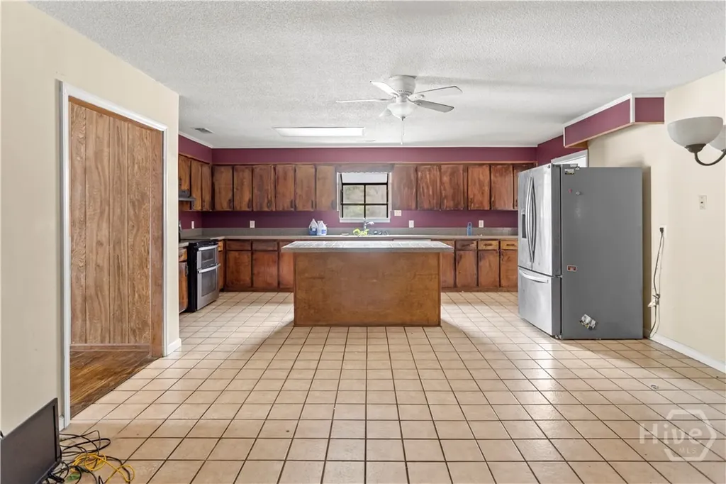 160 Hall Street Hinesville GA 31313