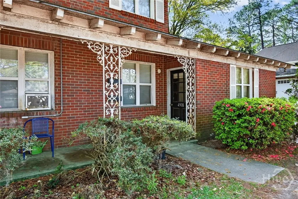 4906 Bull Street Savannah GA 31405
