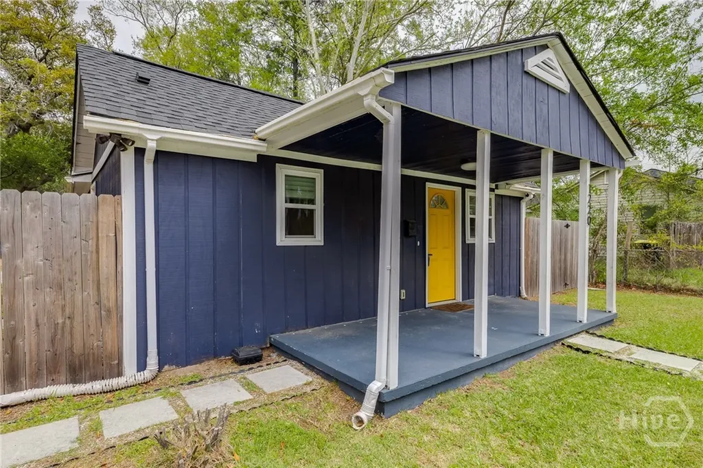 1220 E 69th Street Savannah GA 31404