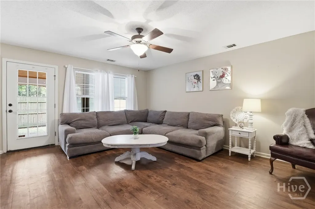 100 Poolside Lane Savannah GA 31405