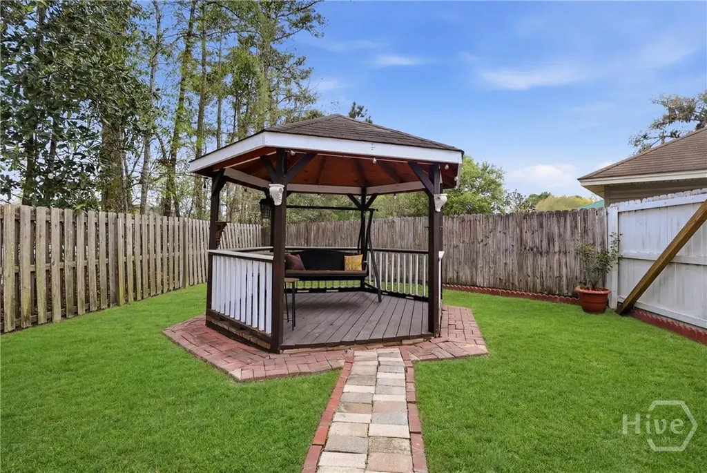 100 Poolside Lane Savannah GA 31405