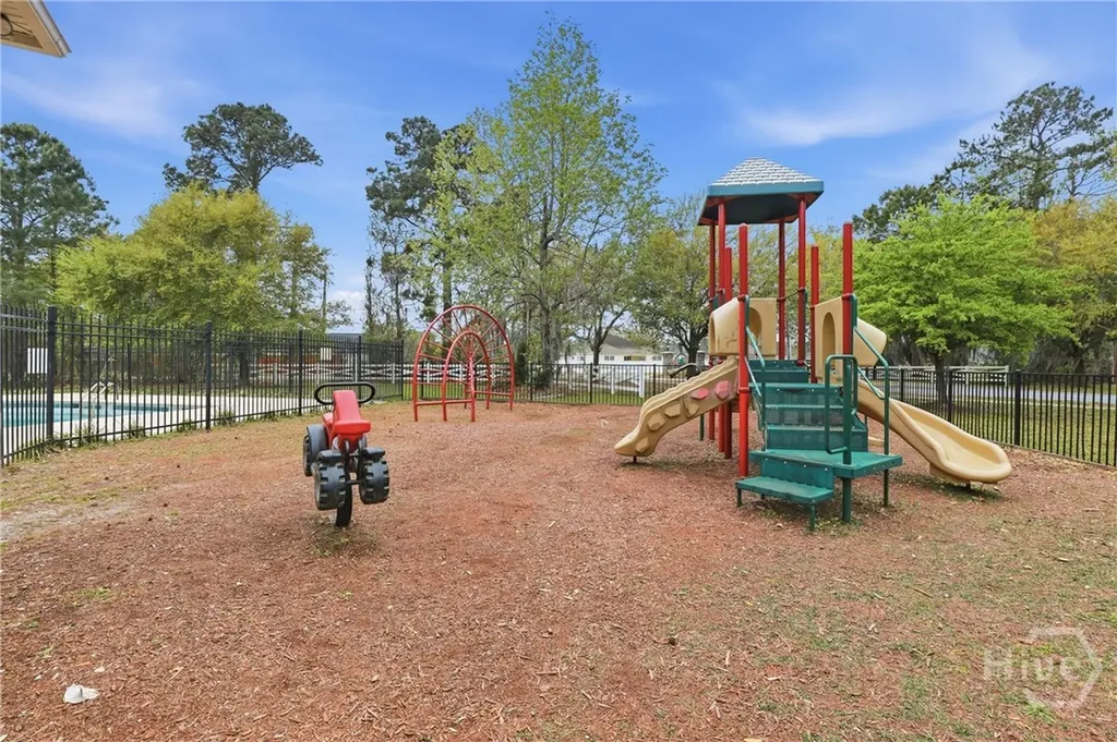 100 Poolside Lane Savannah GA 31405
