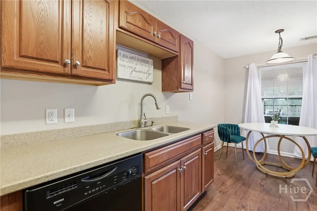 100 Poolside Lane Savannah GA 31405