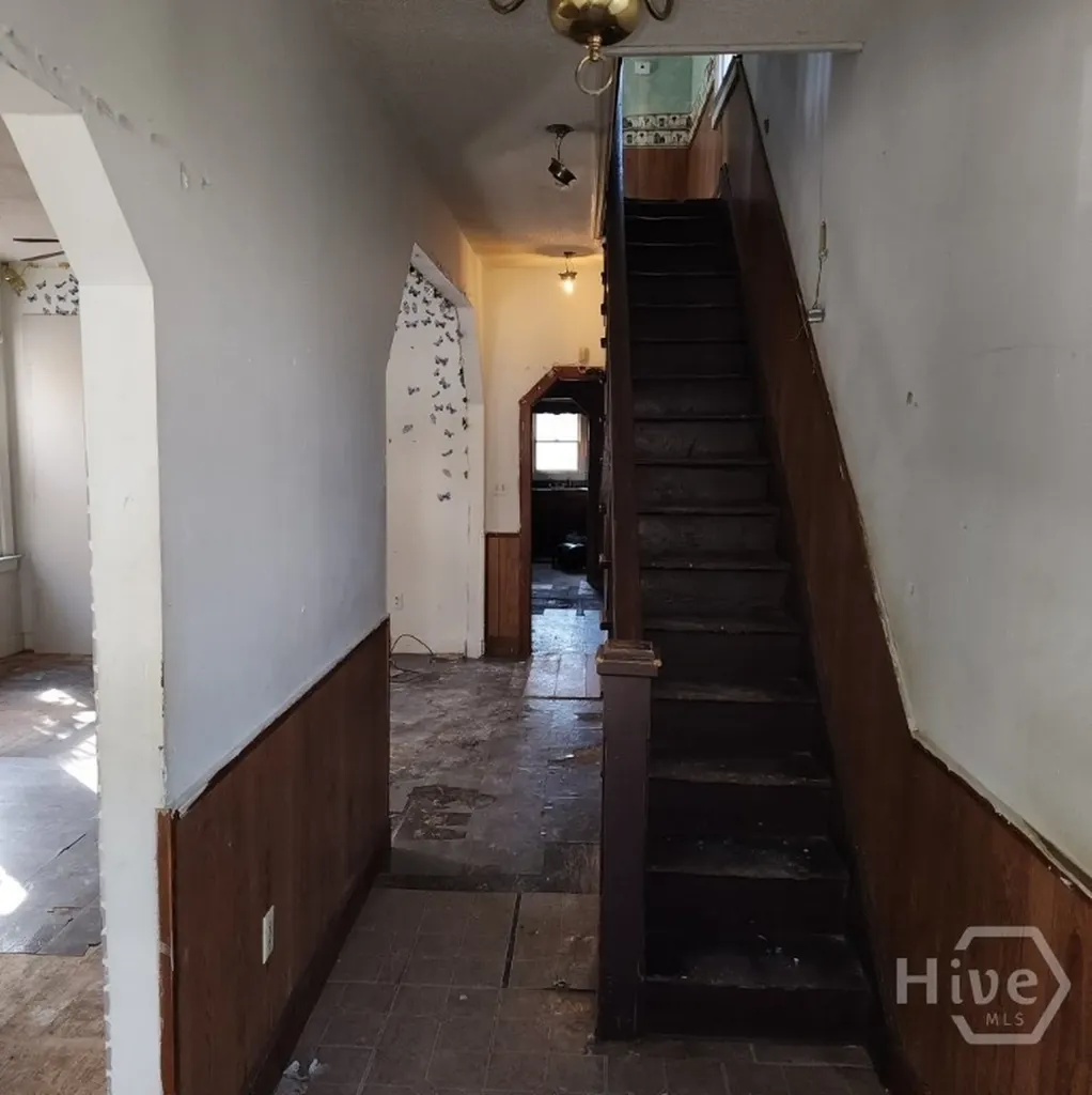 1707 Le Grand Street Savannah GA 31401