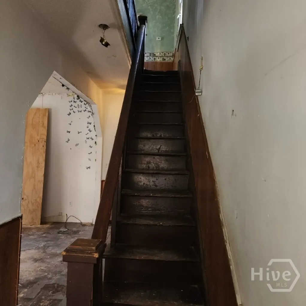 1707 Le Grand Street Savannah GA 31401