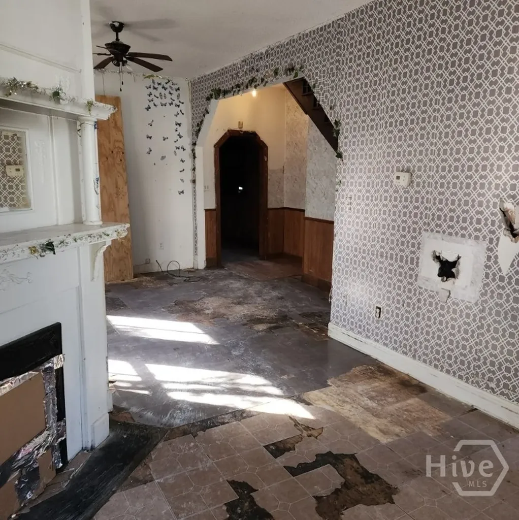 1707 Le Grand Street Savannah GA 31401