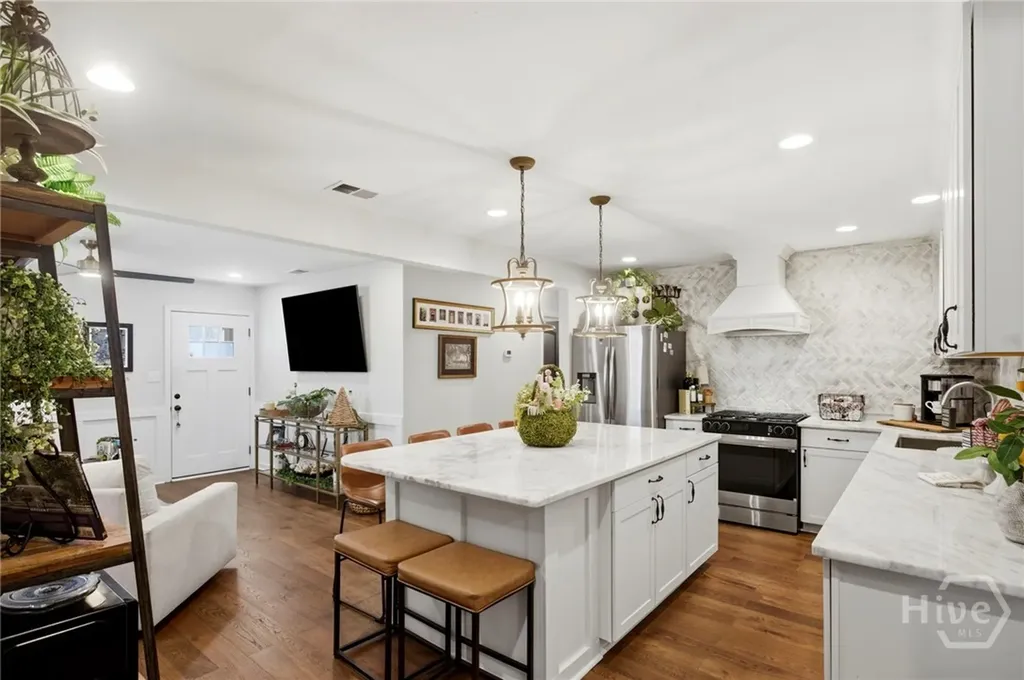 521 Atkinson Avenue Savannah GA 31404