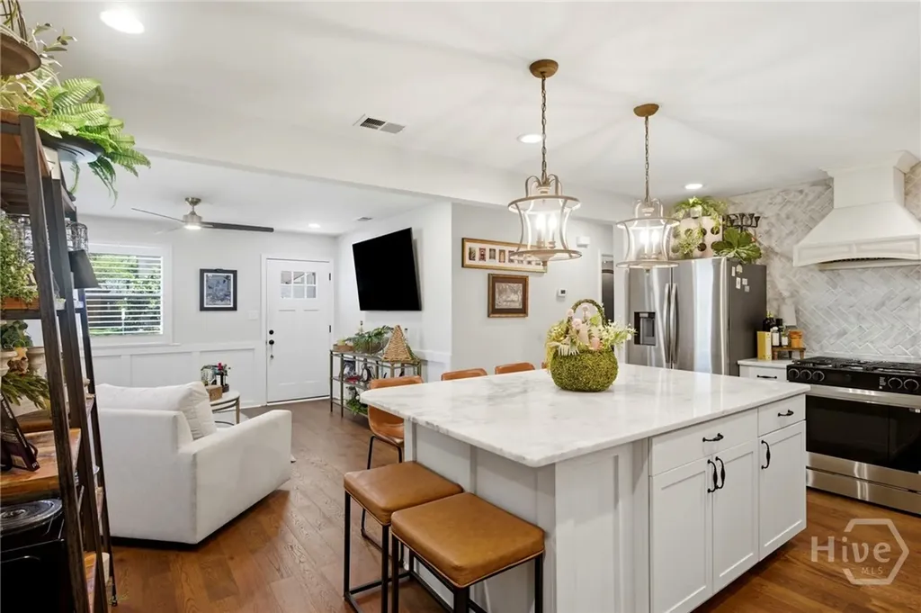 521 Atkinson Avenue Savannah GA 31404