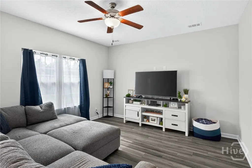 425 Brightleaf Circle Hinesville GA 31313