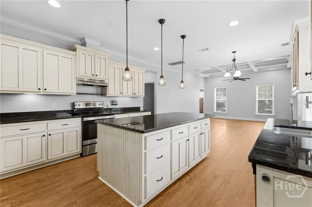 75 Jacobs Circle Richmond Hill GA 31324