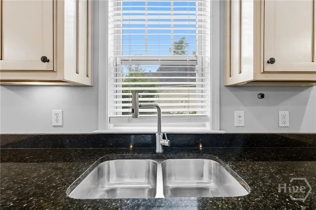 75 Jacobs Circle Richmond Hill GA 31324