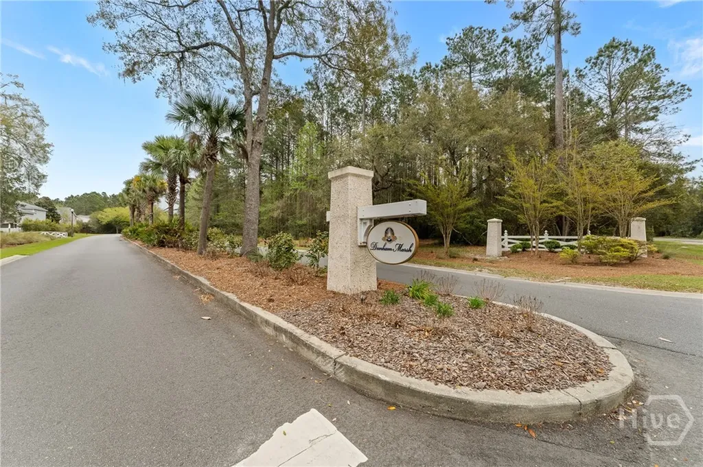 75 Jacobs Circle Richmond Hill GA 31324