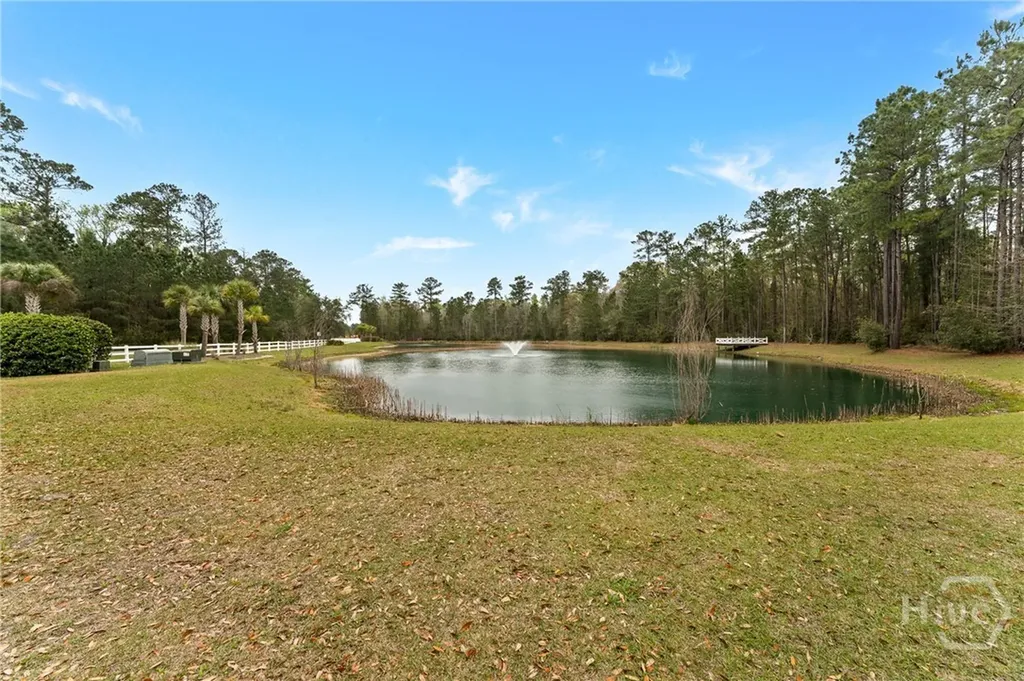 75 Jacobs Circle Richmond Hill GA 31324