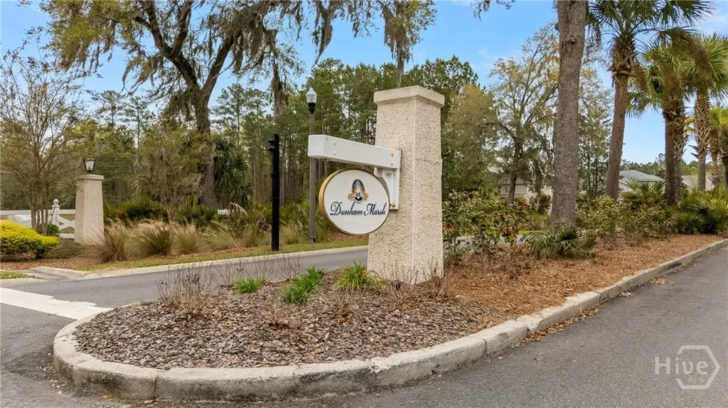 75 Jacobs Circle Richmond Hill GA 31324
