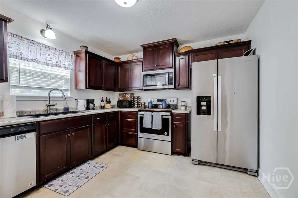 677 Piedmont Avenue Hinesville GA 31313