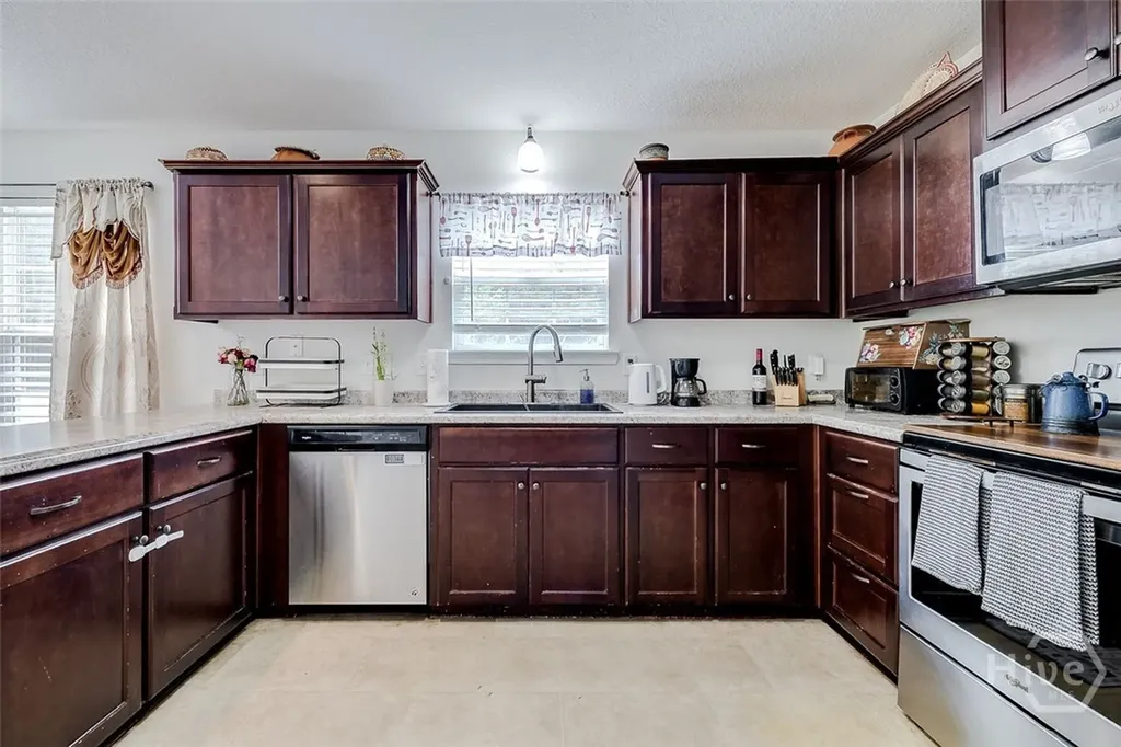 677 Piedmont Avenue Hinesville GA 31313