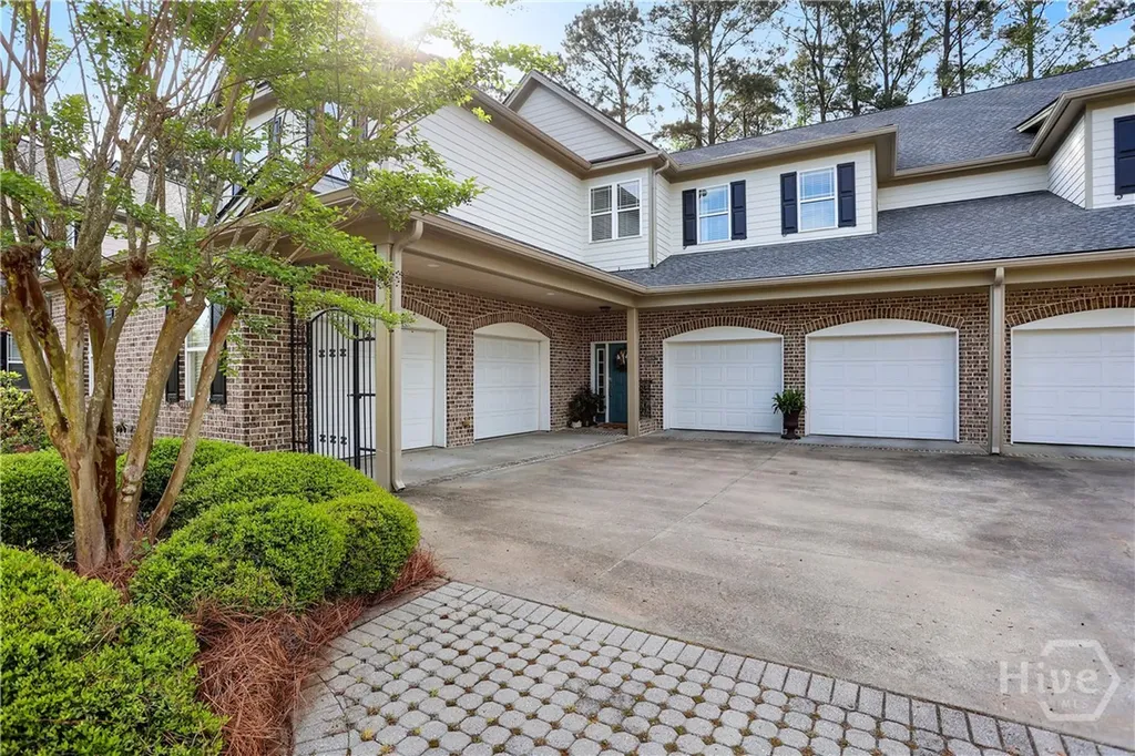 2203 River Oaks Drive Richmond Hill GA 31324