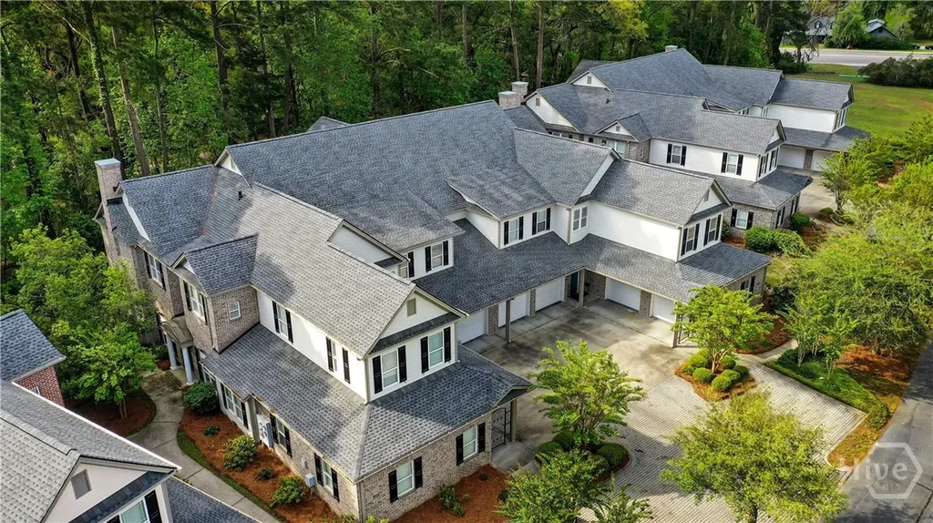 2203 River Oaks Drive Richmond Hill GA 31324