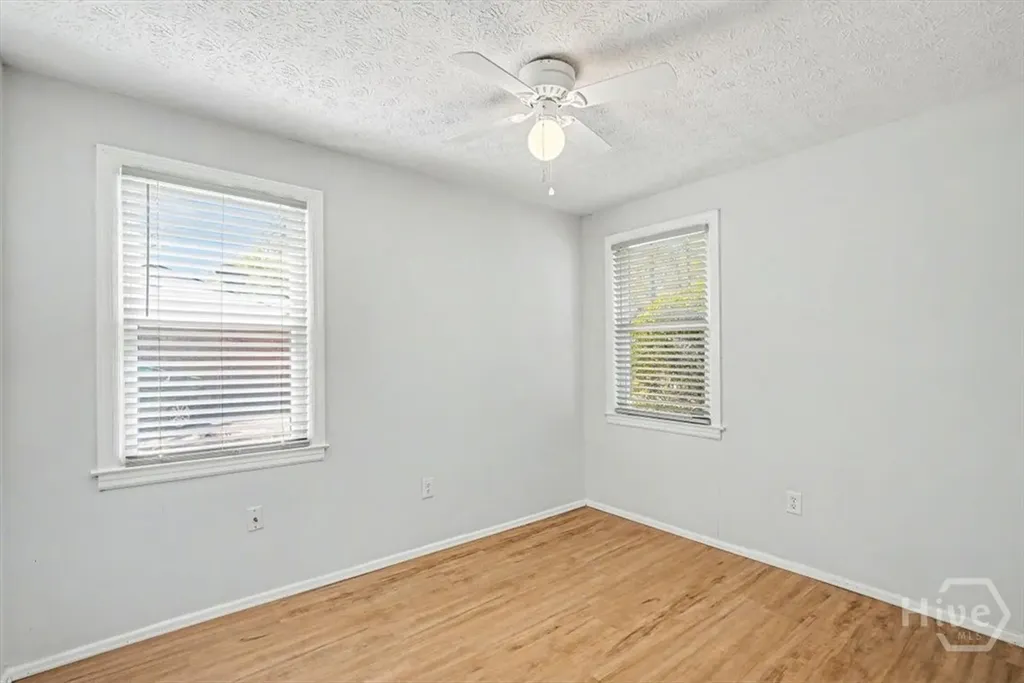 8434 Cresthill Savannah GA 31406